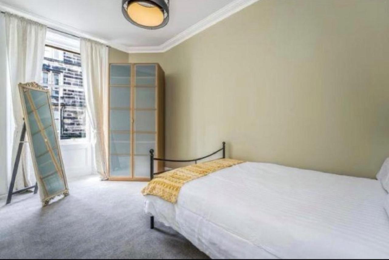 Spacious & Comfortable 3 Bedroom Apartment - Near City Centre - Free Parking Available - Sleeps Up To 5 Guests Edinburgh Exterior photo