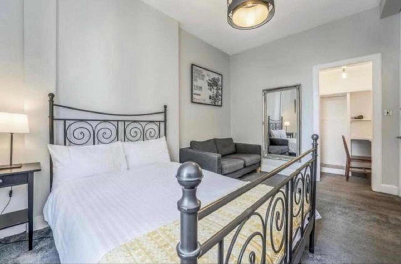 Spacious & Comfortable 3 Bedroom Apartment - Near City Centre - Free Parking Available - Sleeps Up To 5 Guests Edinburgh Exterior photo